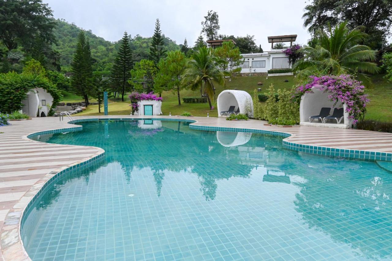 Swiss Valley Hip Resort Suan Phueng Buitenkant foto