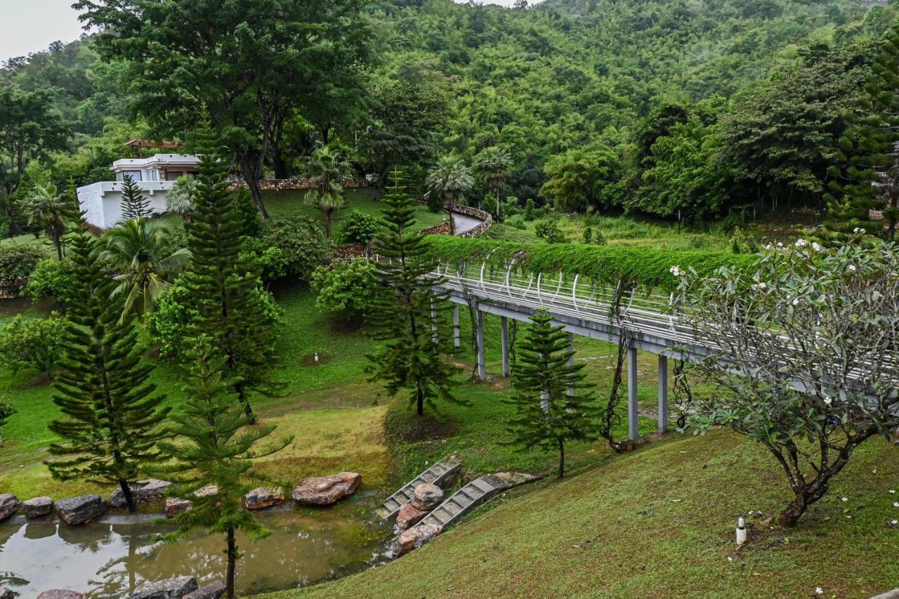 Swiss Valley Hip Resort Suan Phueng Buitenkant foto
