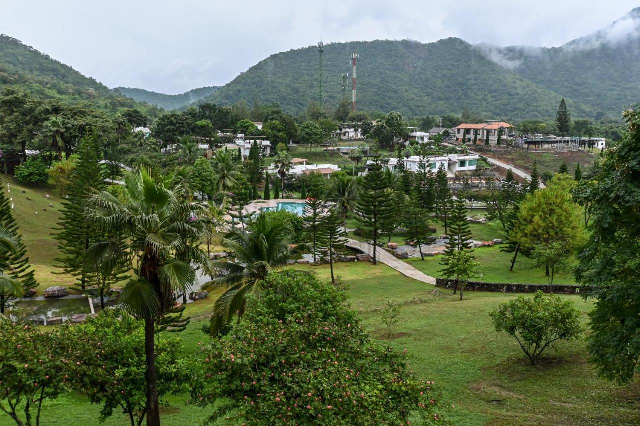 Swiss Valley Hip Resort Suan Phueng Buitenkant foto