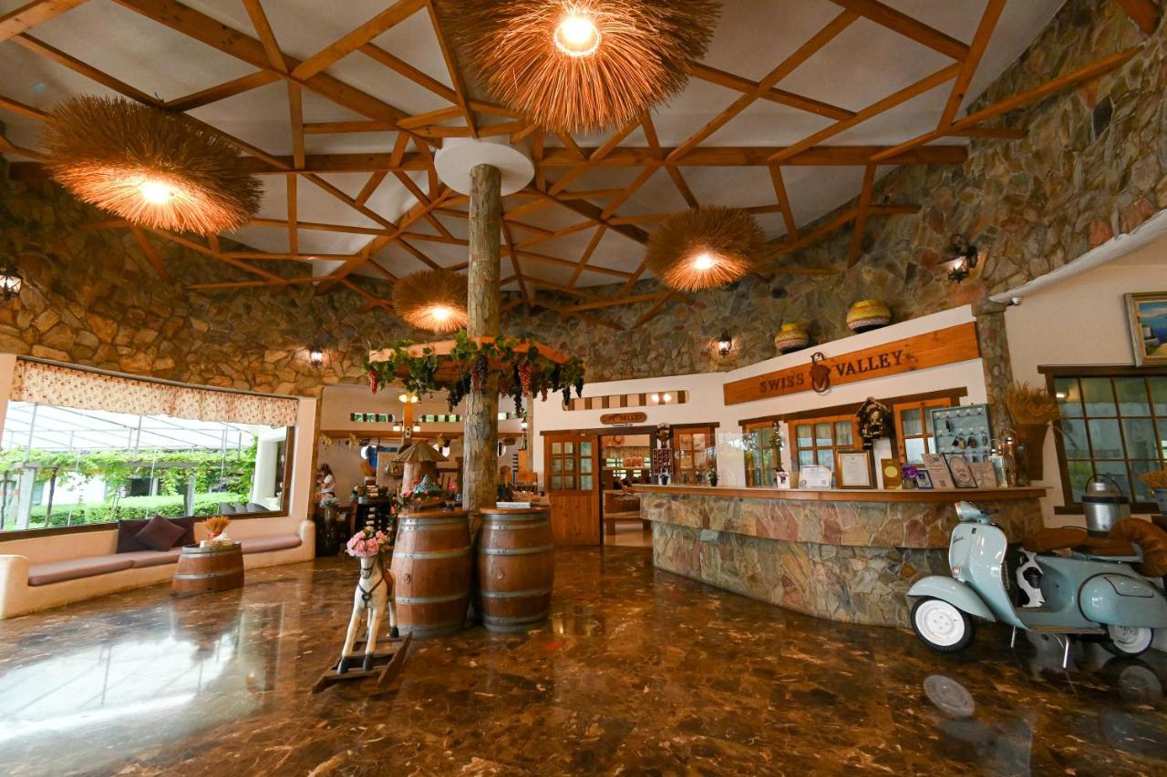 Swiss Valley Hip Resort Suan Phueng Buitenkant foto
